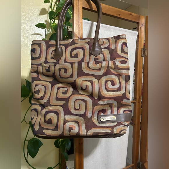 Murano Handbags - Murano Tote and makeup bag👛